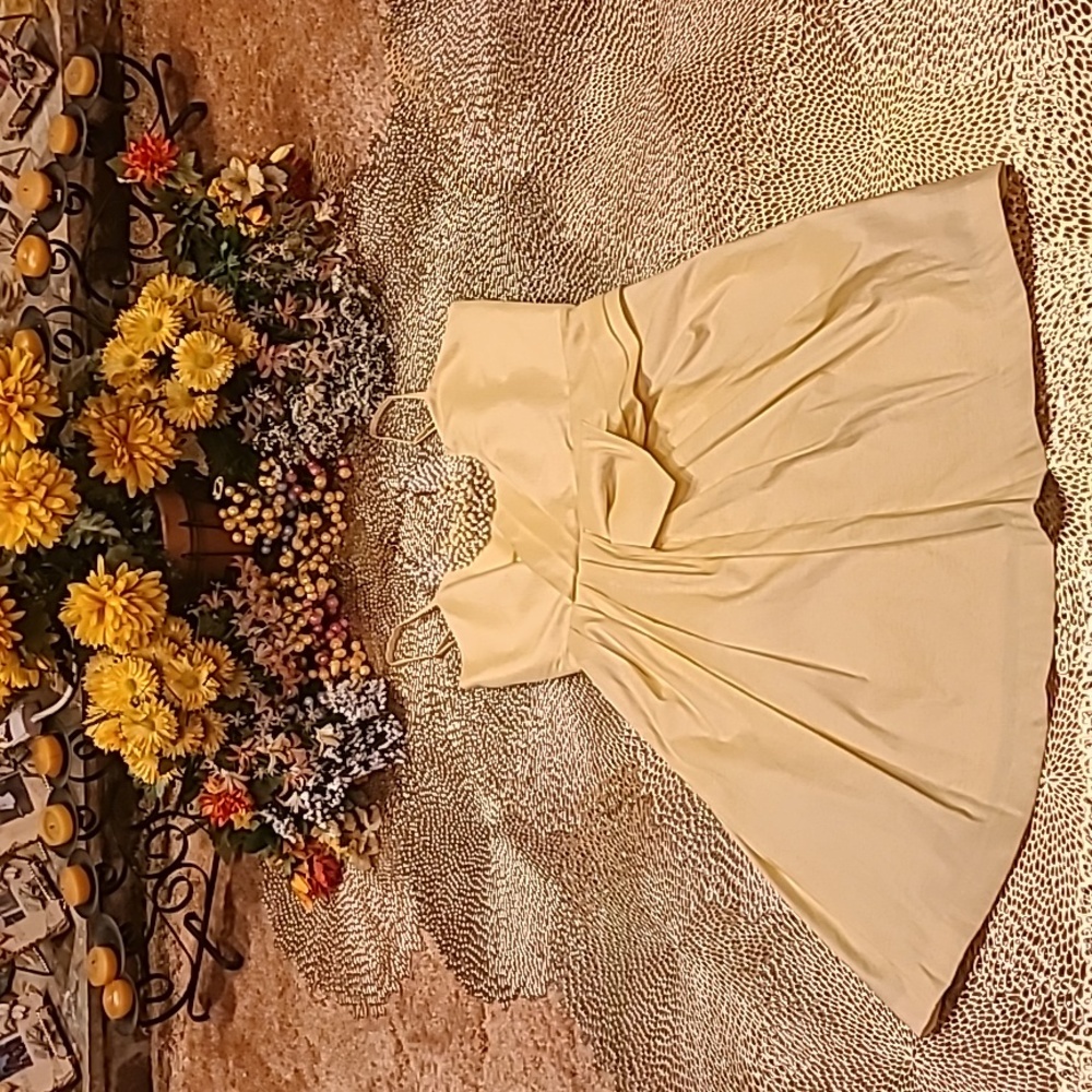 Calvin Klein Satin Finish Yellow Cocktail Party Dress Size 10